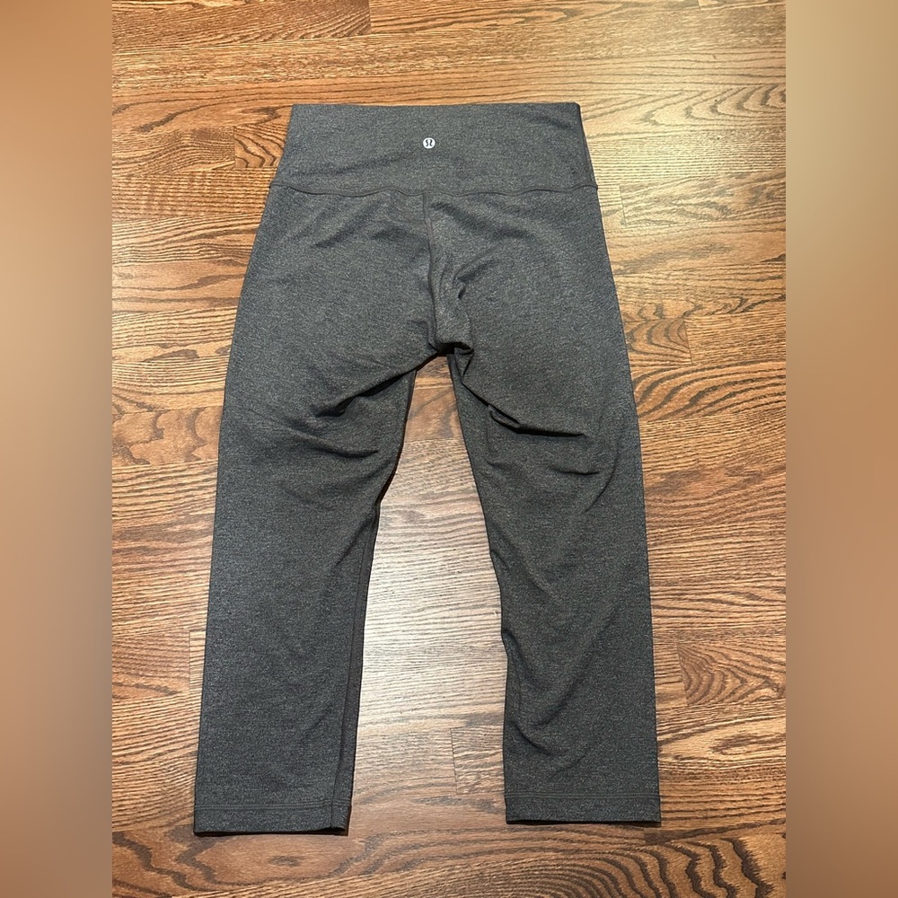 Lululemon Heathered Gray Cropped Leggings size 8
